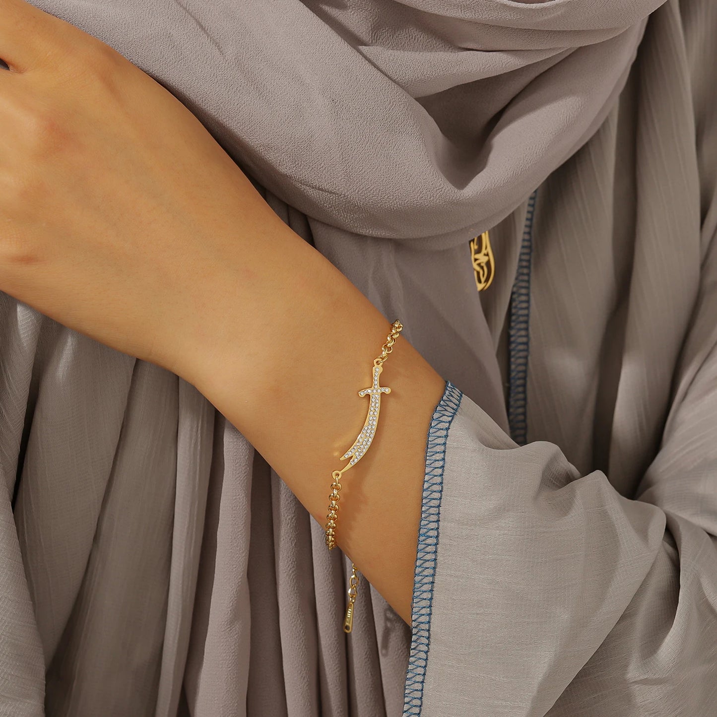 Harf Arabian Heritage Curve Bracelet