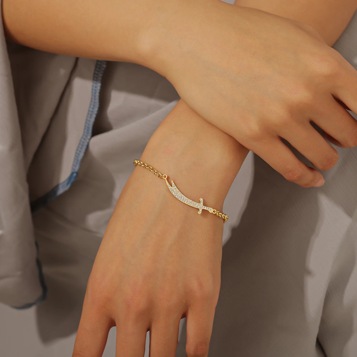 Arabian Heritage Curve Bracelet