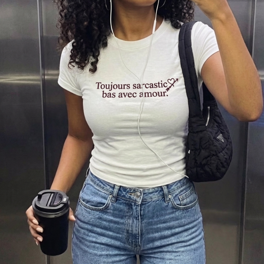 "TOUR SARCASTIC BAS AVEE AMOUR" Baby tee