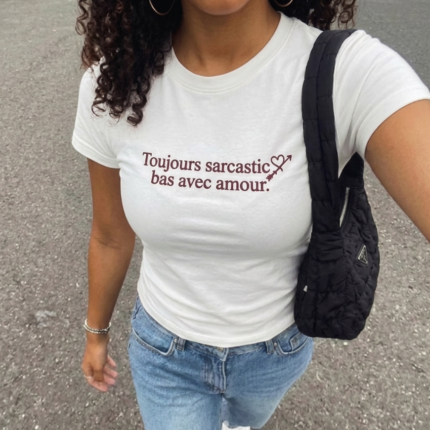 "TOUR SARCASTIC BAS AVEE AMOUR" Baby tee